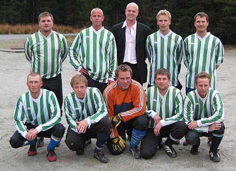 Bogafjell - Fallom, 29.04.2003. Roar Klungtveit, Bjørnar Nedrebø, Thomas Hagen, Tom R. Koløy, Svein T. Eikeskog Arne Jonassen, Glenn Stangeland, Kjartan Stokka, Kjetil Klungtveit, Kjell Inge Øygard